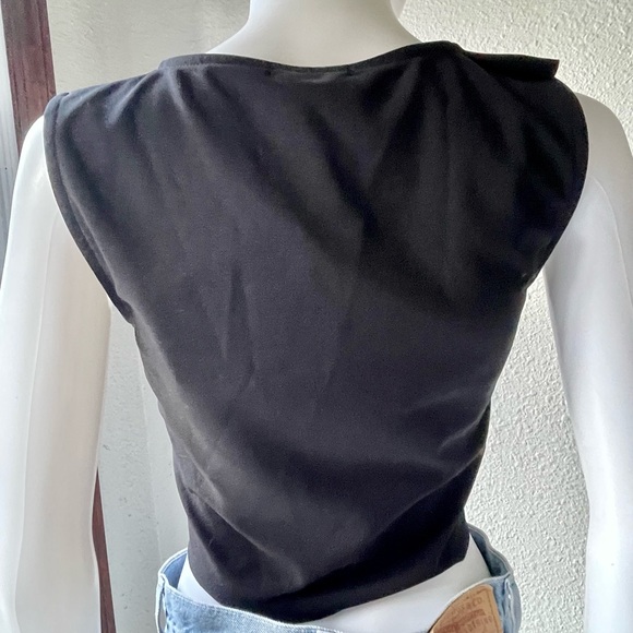 PrettyLittleThing Ruffle Crop Top - Picture 5 of 6